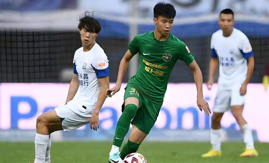 关于亚洲新生球员崭露头角,点燃足球热情的信息 关于亚洲新生球员崭露头角,点燃足球热情的信息