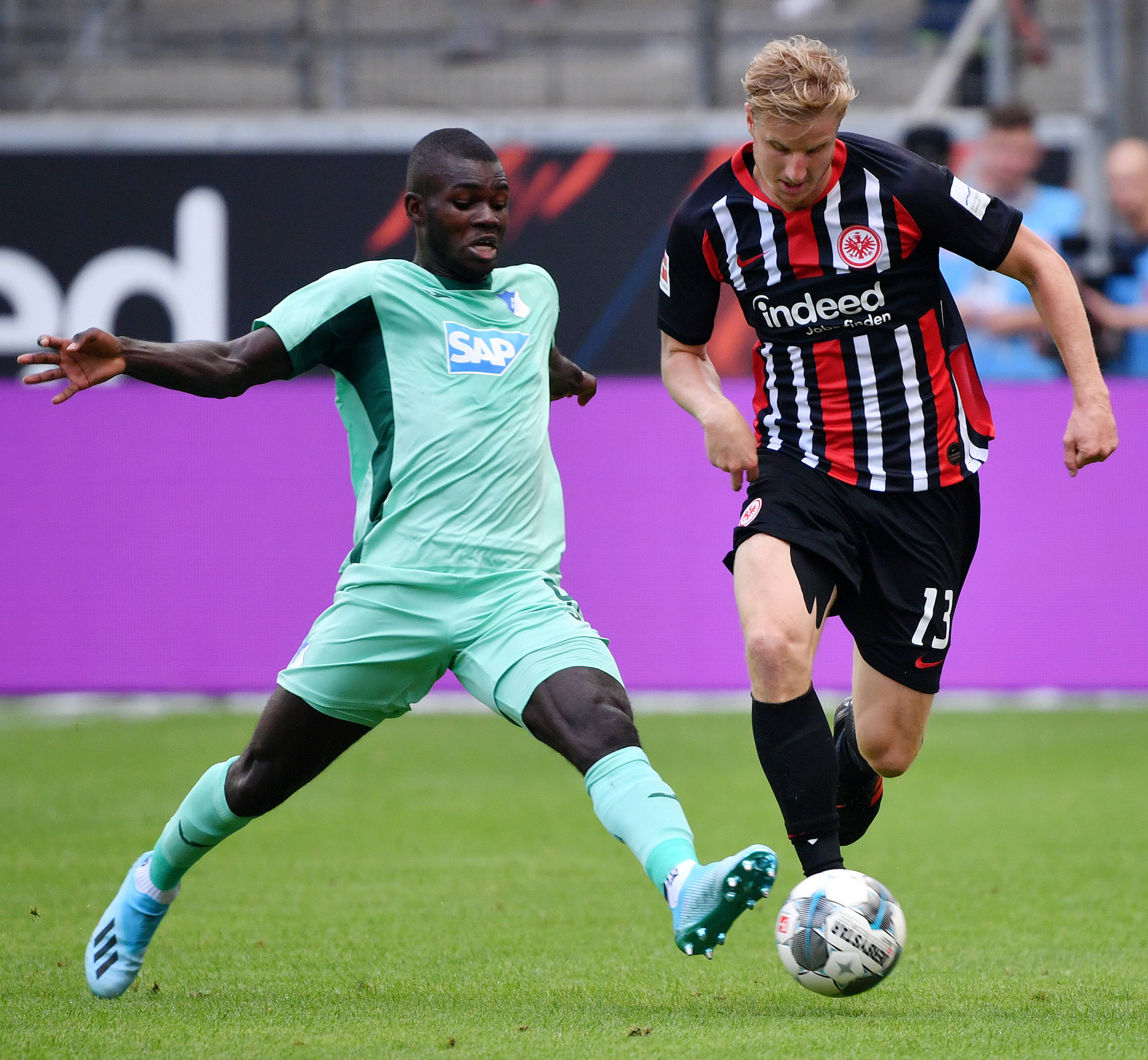 开云体育官方网站-法兰克福客场战输，挑战失败