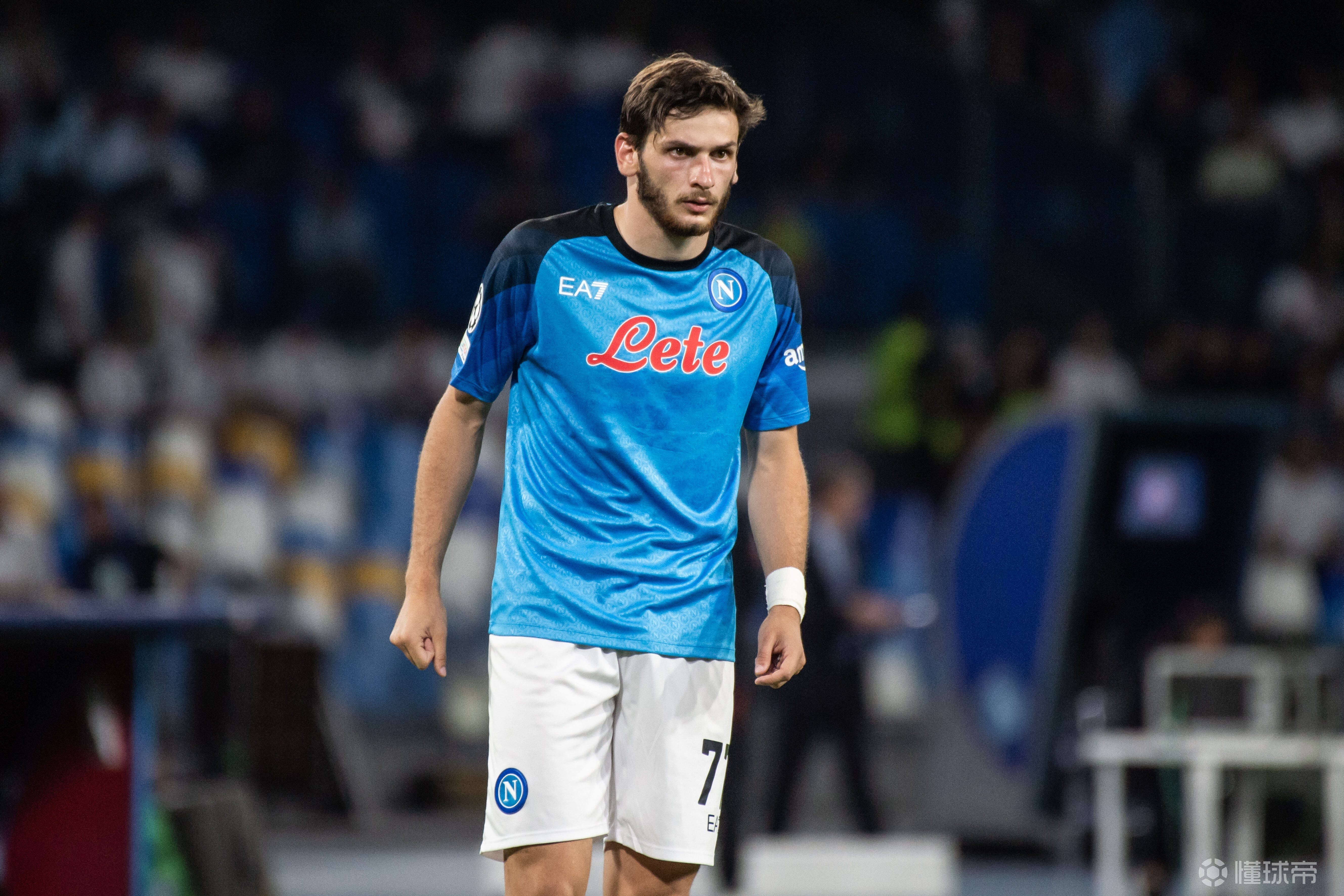 关于那不勒斯前锋荣膺联赛最佳，成为关注焦点的信息