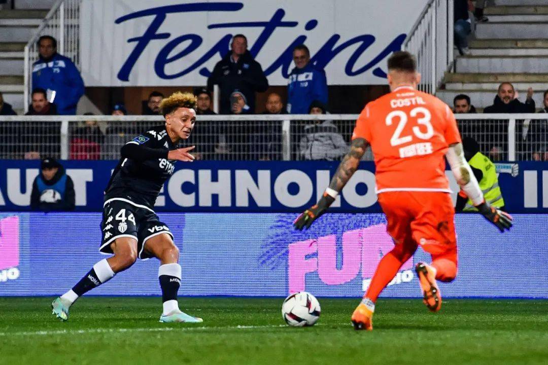 摩纳哥主场对垒诺尔，争取三分进前列的简单介绍