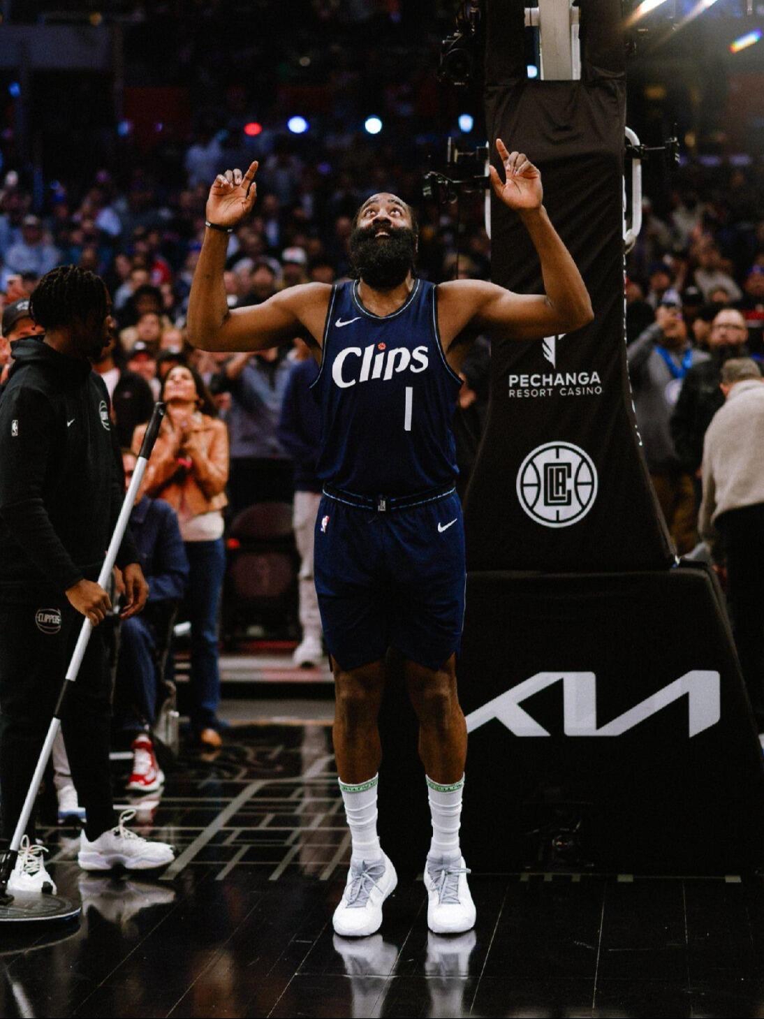 火箭闷胜猛龙,哈登全场火力全开带领球队轻松获胜的简单介绍 火箭闷胜猛龙,哈登全场火力全开带领球队轻松获胜的简单介绍