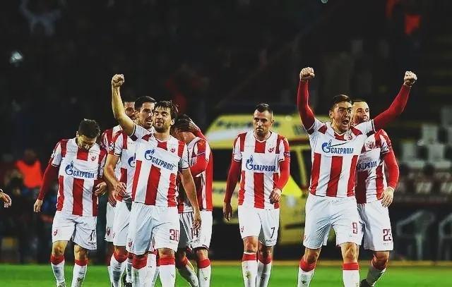 莱比锡红牛中锋创纪录进球,助球队取胜 莱比锡红牛中锋创纪录进球,助球队取胜