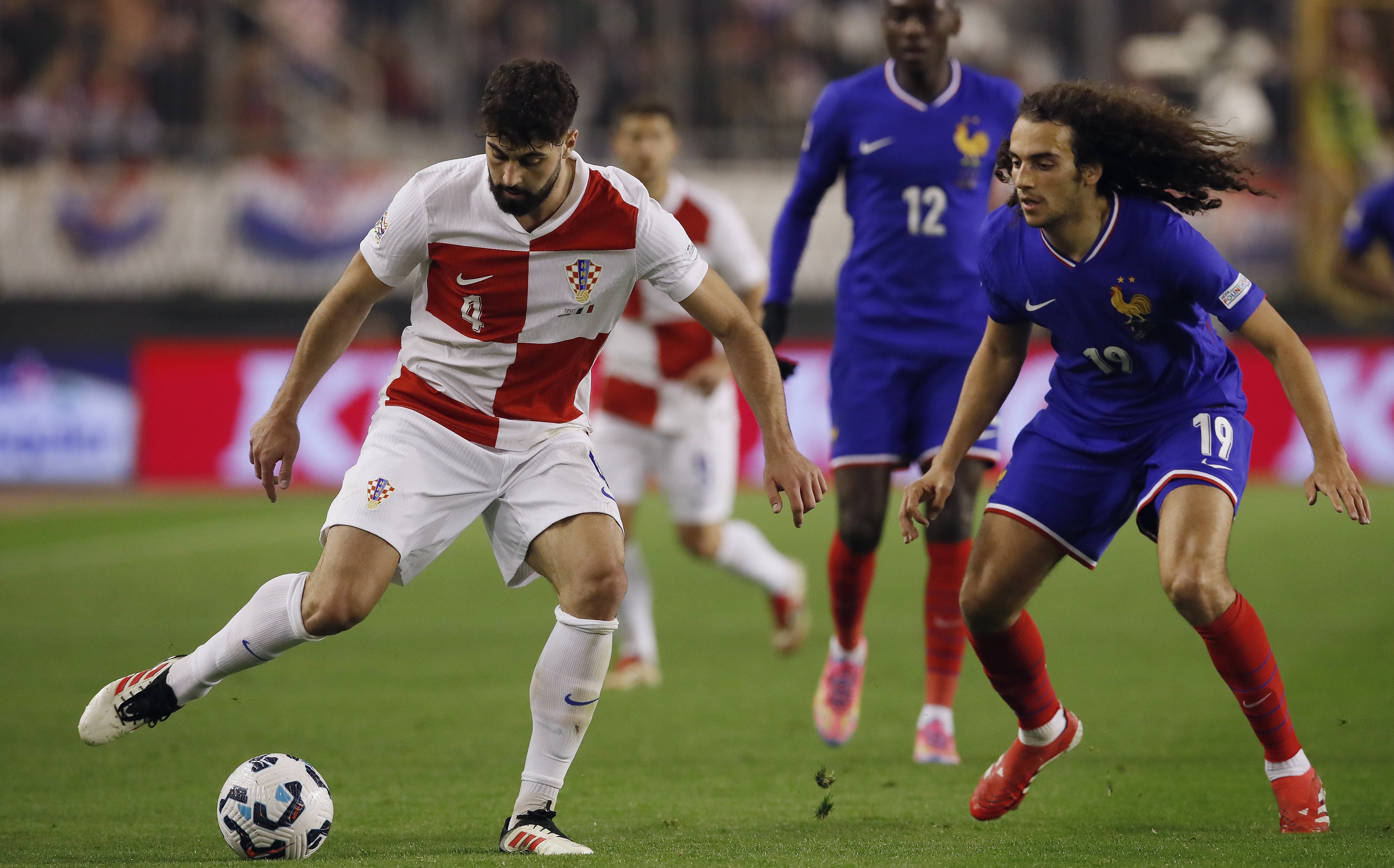 开云下载-瑞典客场大胜克罗地亚，赢得胜利