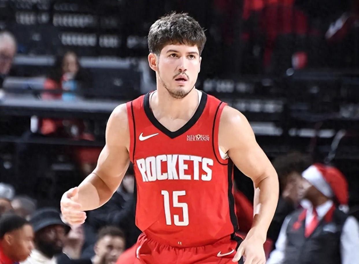 包含泰国篮球新星崭露头角,成为球队中的一员的词条 包含泰国篮球新星崭露头角,成为球队中的一员的词条