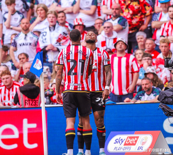 开云体育官方网站-谢菲联快速反击，逆转战局取胜