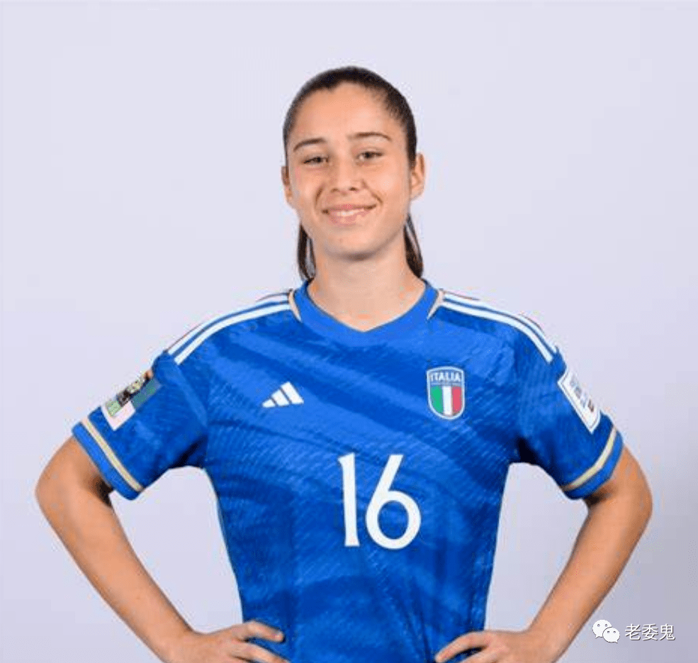 女足比赛中出色发挥的球员备受关注 女足比赛中出色发挥的球员备受关注