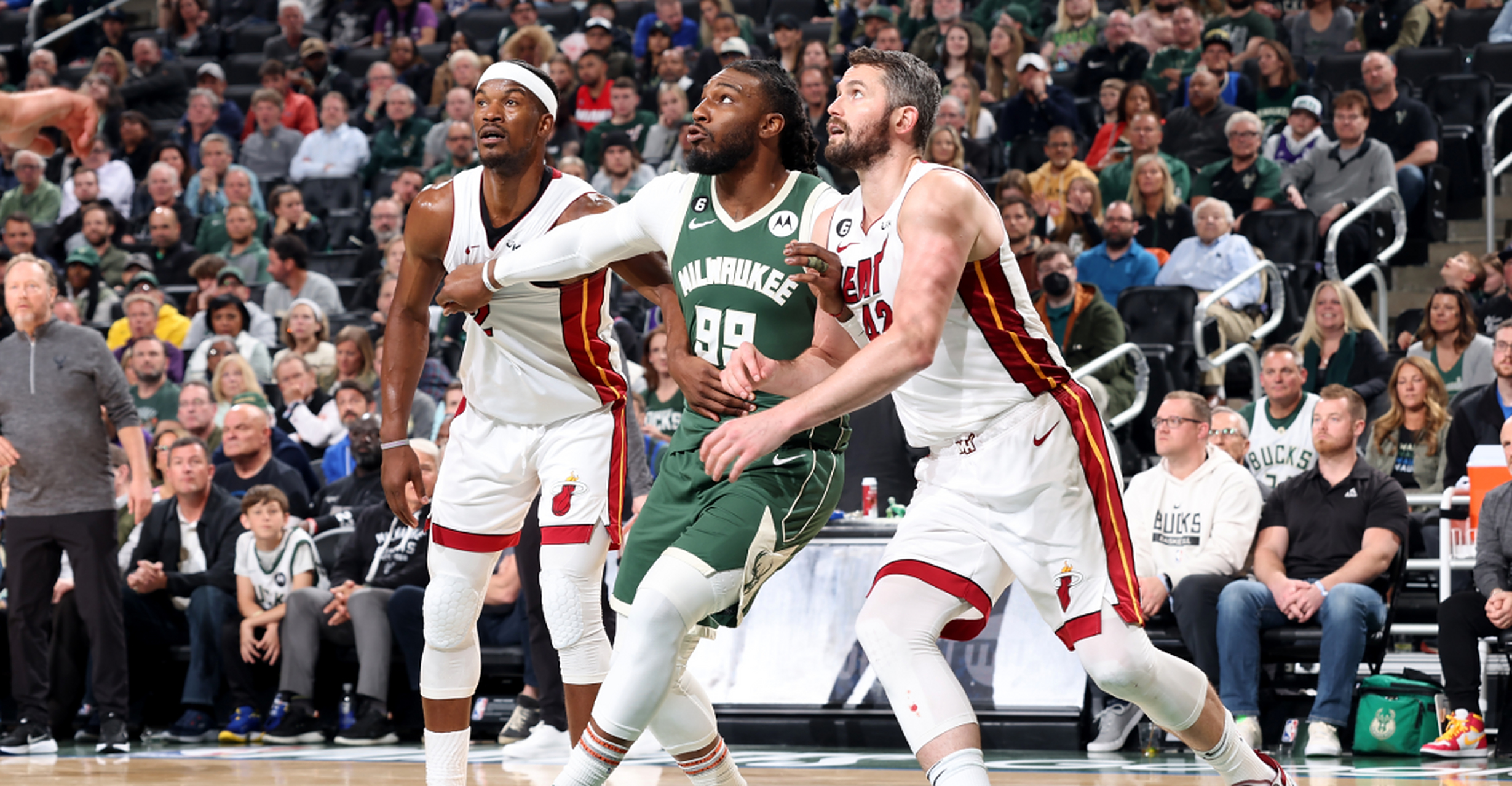 关于雄鹿前锋因疲劳受伤,需休息调整的信息 关于雄鹿前锋因疲劳受伤,需休息调整的信息