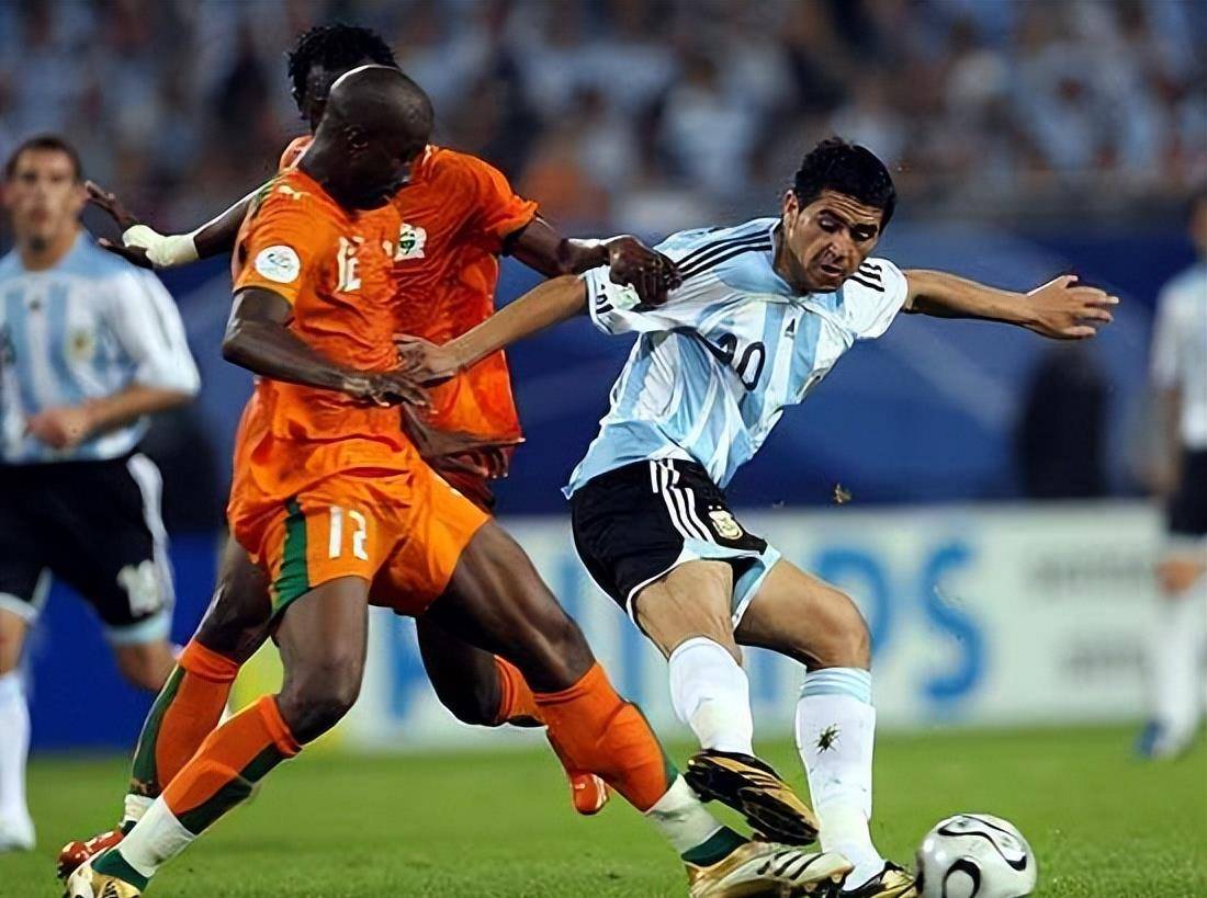 非洲球员在精彩比赛中的出色发挥 非洲球员在精彩比赛中的出色发挥