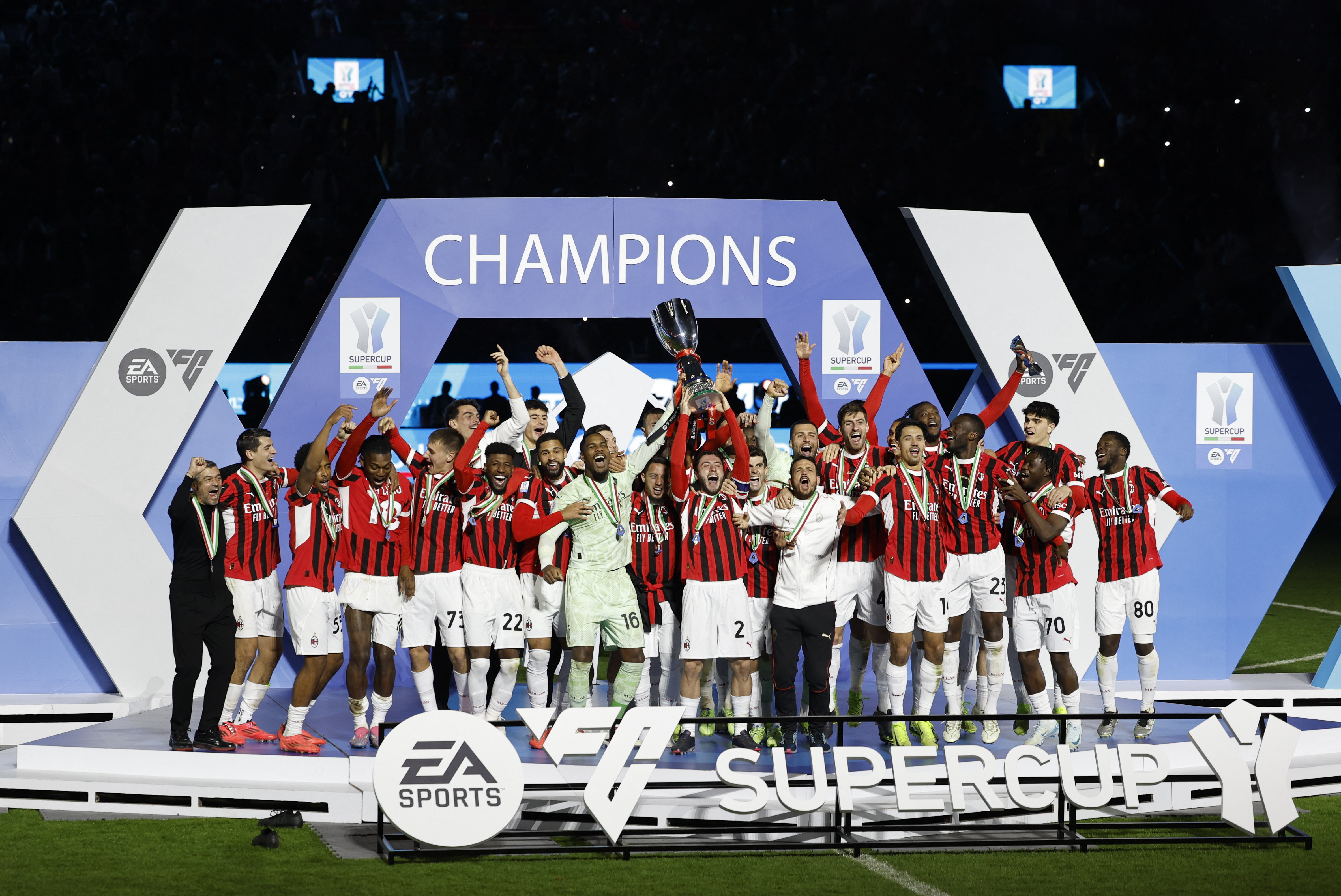 意大利足球盛宴,吸引众多球迷观看的简单介绍 意大利足球盛宴,吸引众多球迷观看的简单介绍