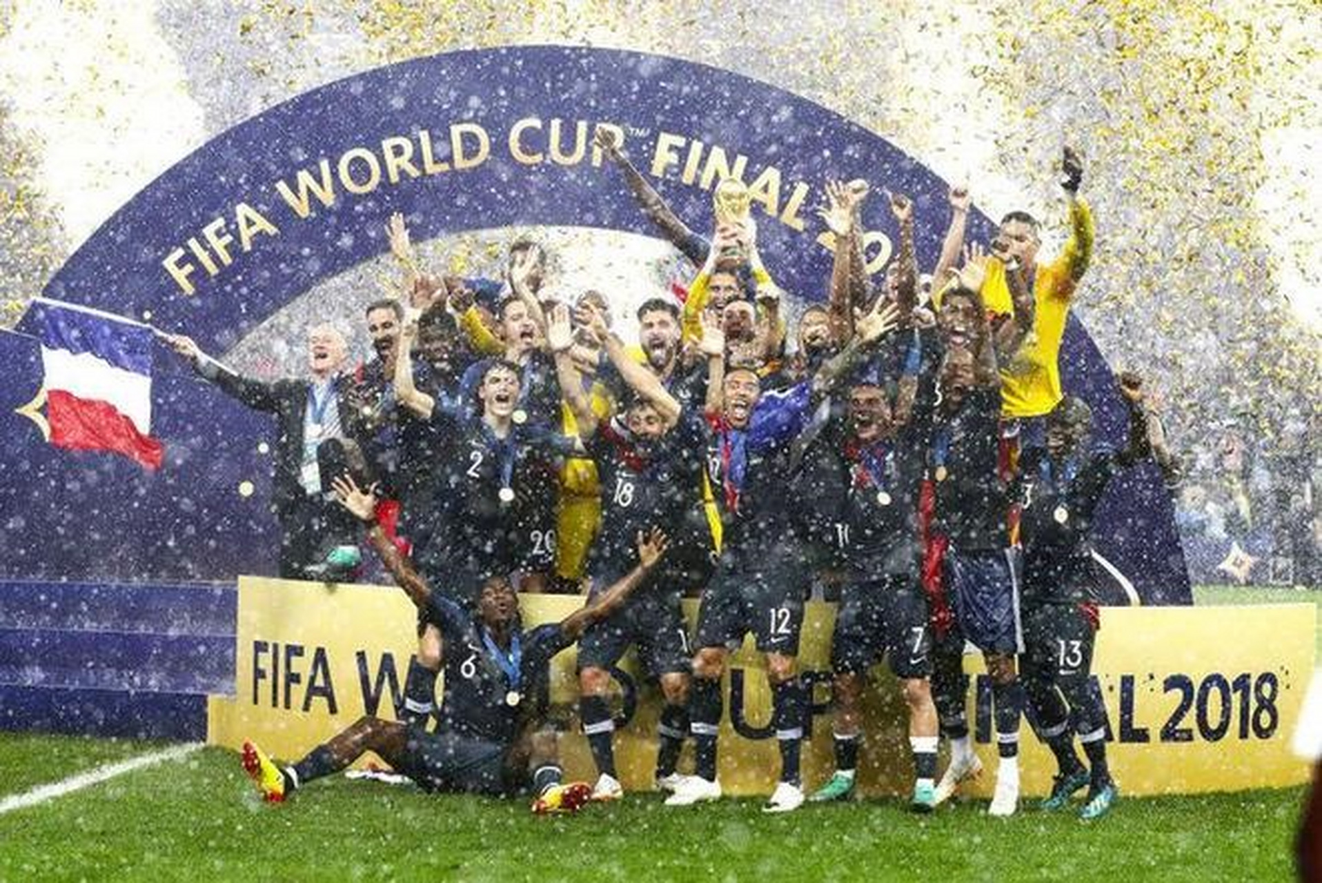 俄罗斯冰球队获得世界杯冠军 俄罗斯冰球队获得世界杯冠军