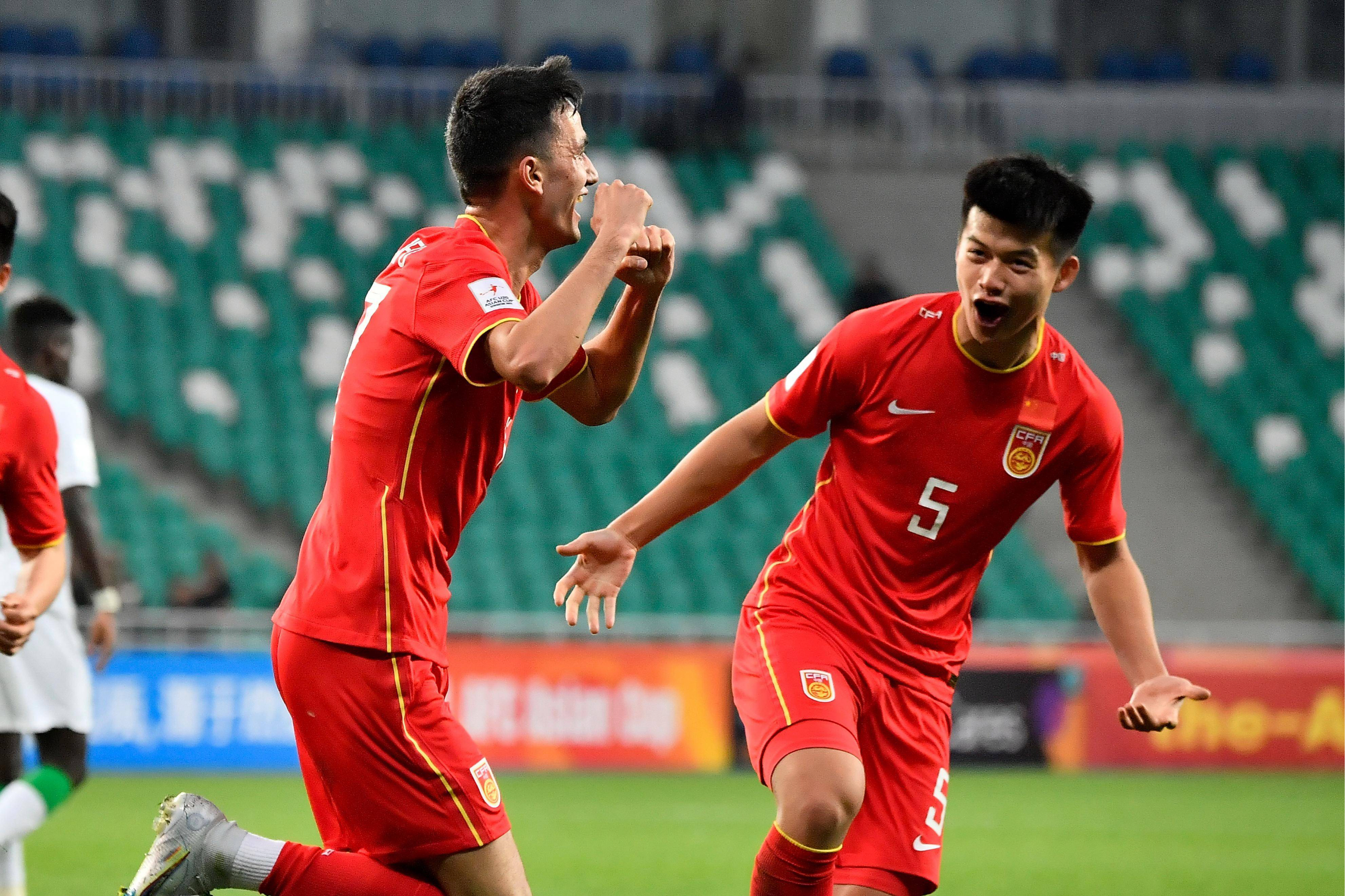 亚洲赛场上,中国足球队披荆斩棘 亚洲赛场上,中国足球队披荆斩棘