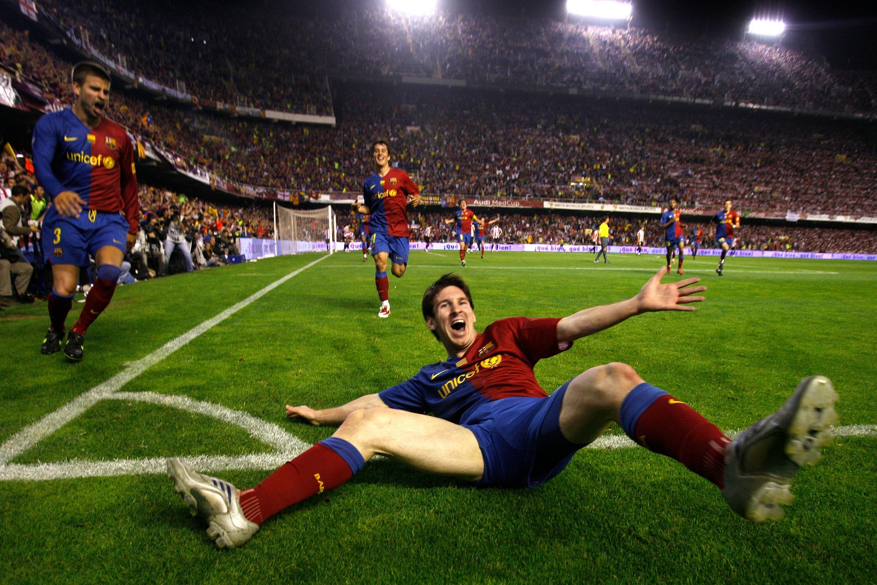 开云体育-巴塞罗那遭遇惨败，梅西独中一枪无助球队