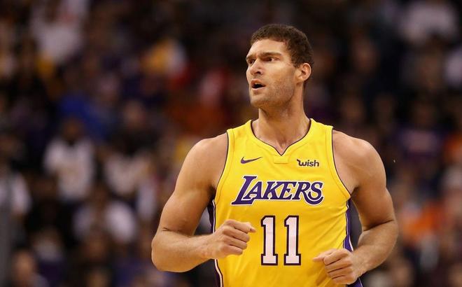 开云体育官网-关于雄鹿前锋姆巴恩斯突破自我，助球队全面发挥拿下胜利的信息