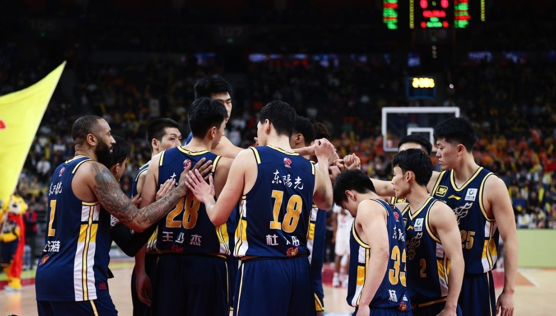 CBA球员身体素质对比,个人拼搏精神备受称赞的简单介绍 CBA球员身体素质对比,个人拼搏精神备受称赞的简单介绍