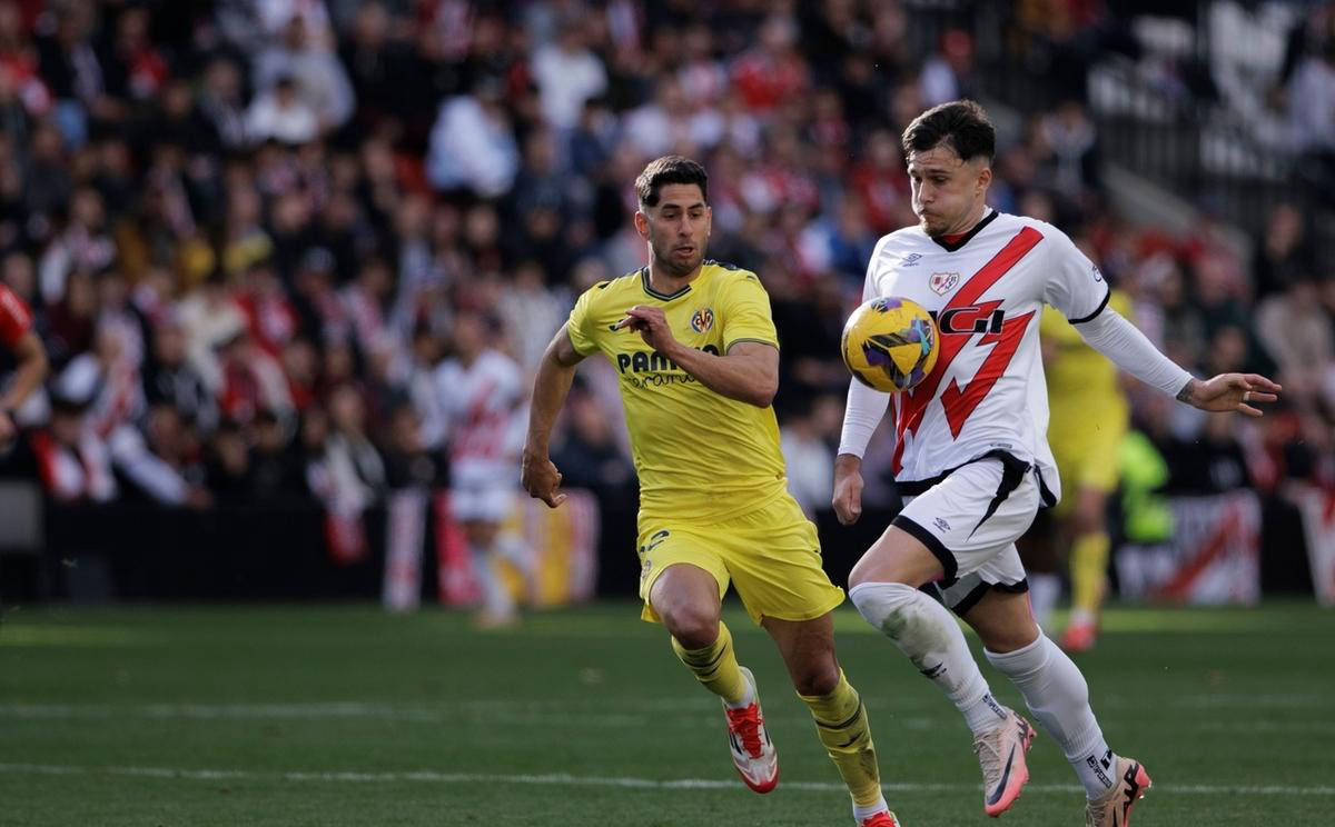 包含比利亚雷亚尔备战:大将强势归队迎战西班牙人的词条 包含比利亚雷亚尔备战:大将强势归队迎战西班牙人的词条