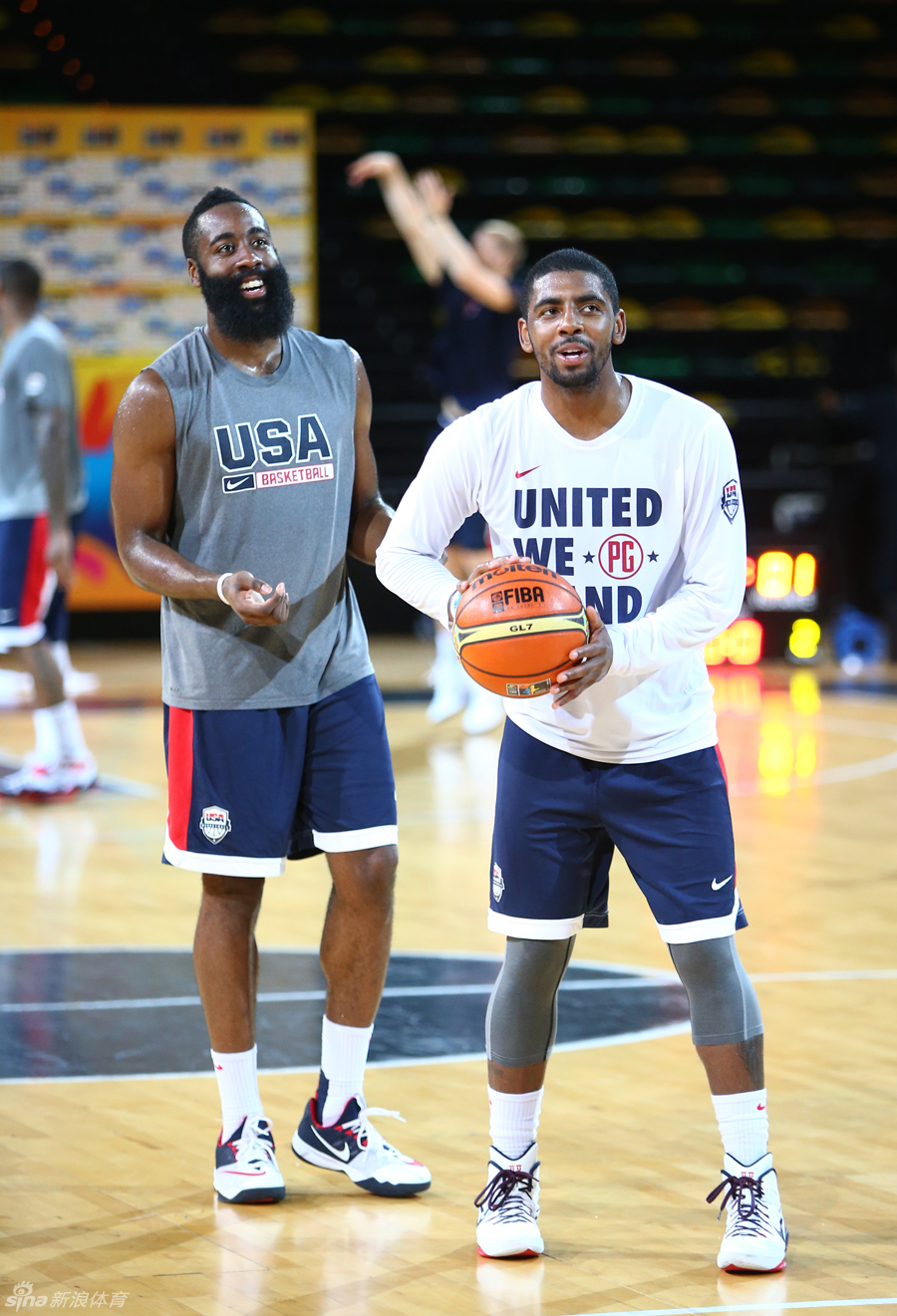 开云下载-上海男篮争分夺秒备战即将到来的比赛