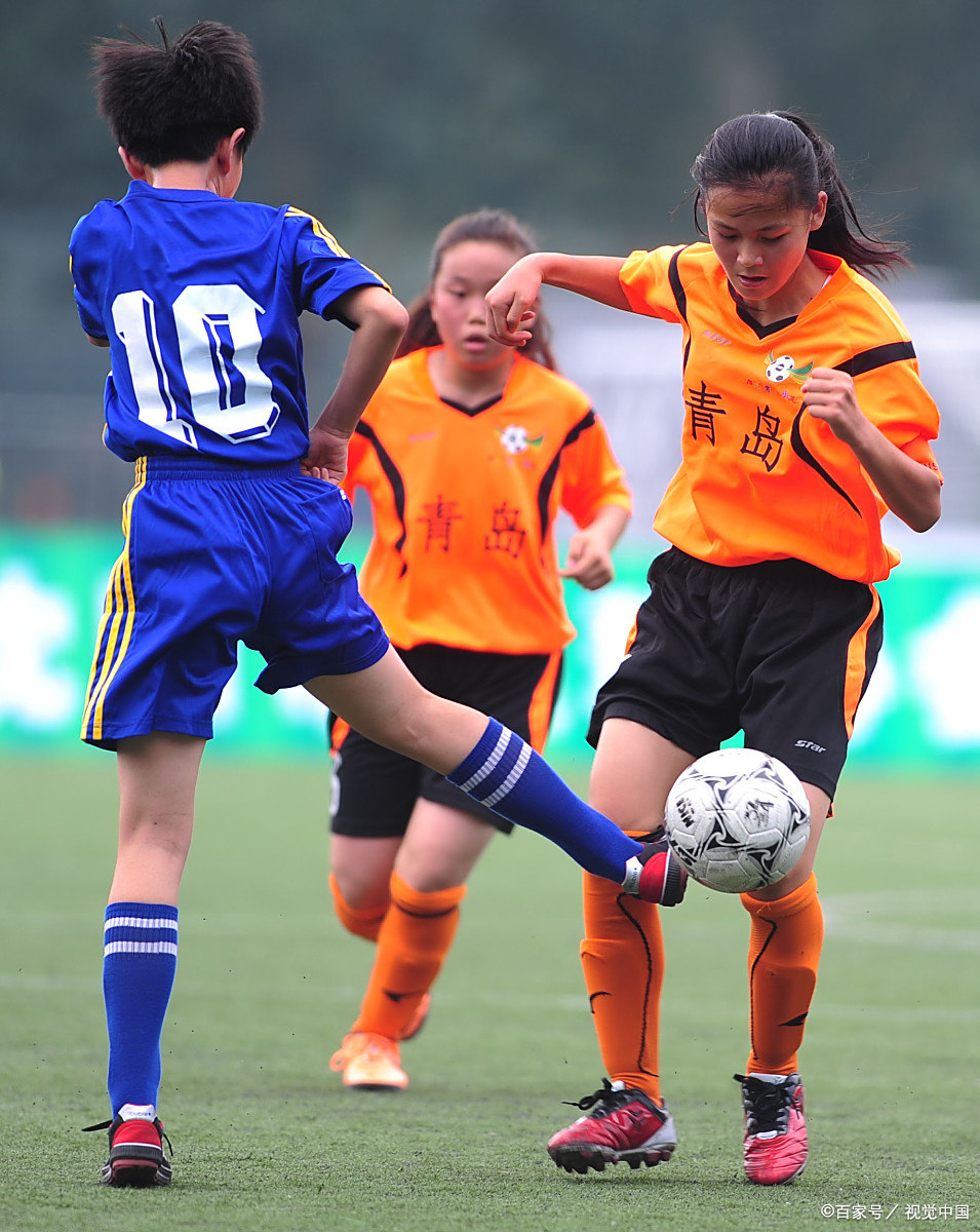 开云体育官网-热血激荡！超强足球比赛背后的故事