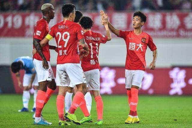 开云体育登录-广州恒大取胜天津泰达，稳坐榜首位置