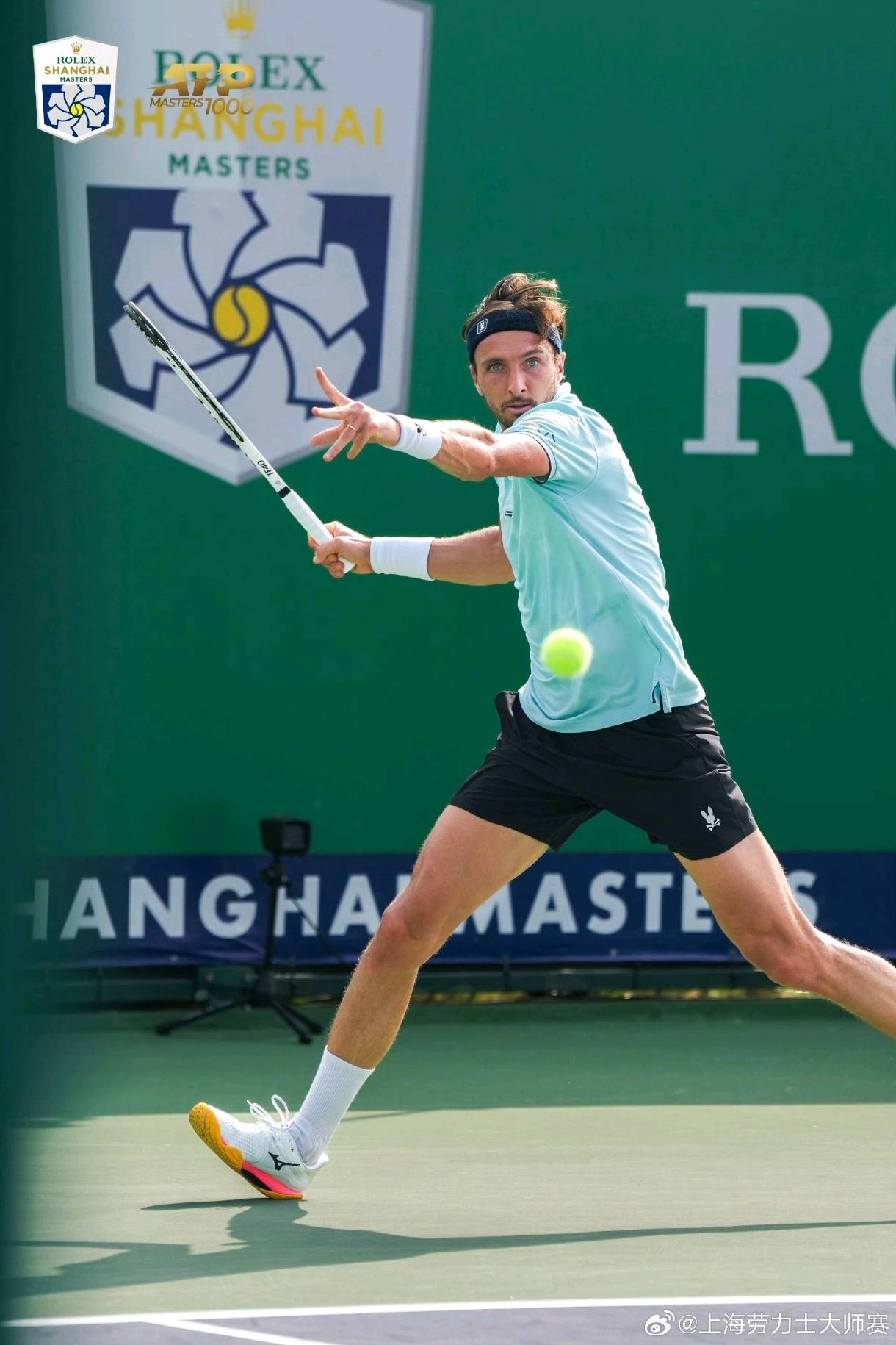 开云下载-包含法国网球队血洗西班牙网球队，德约科维奇高光表现的词条