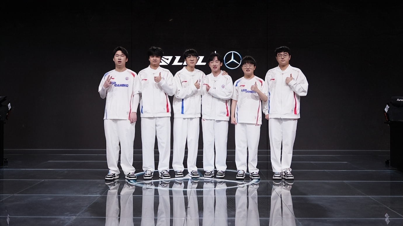 关于豪门对决!LPL上演世纪大战的信息 关于豪门对决!LPL上演世纪大战的信息