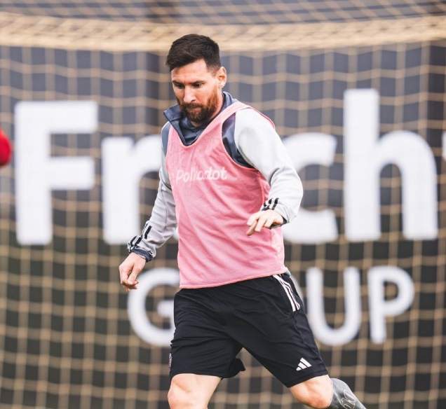 开云体育APP下载-曼城险胜英格兰，梅西刷新纪录